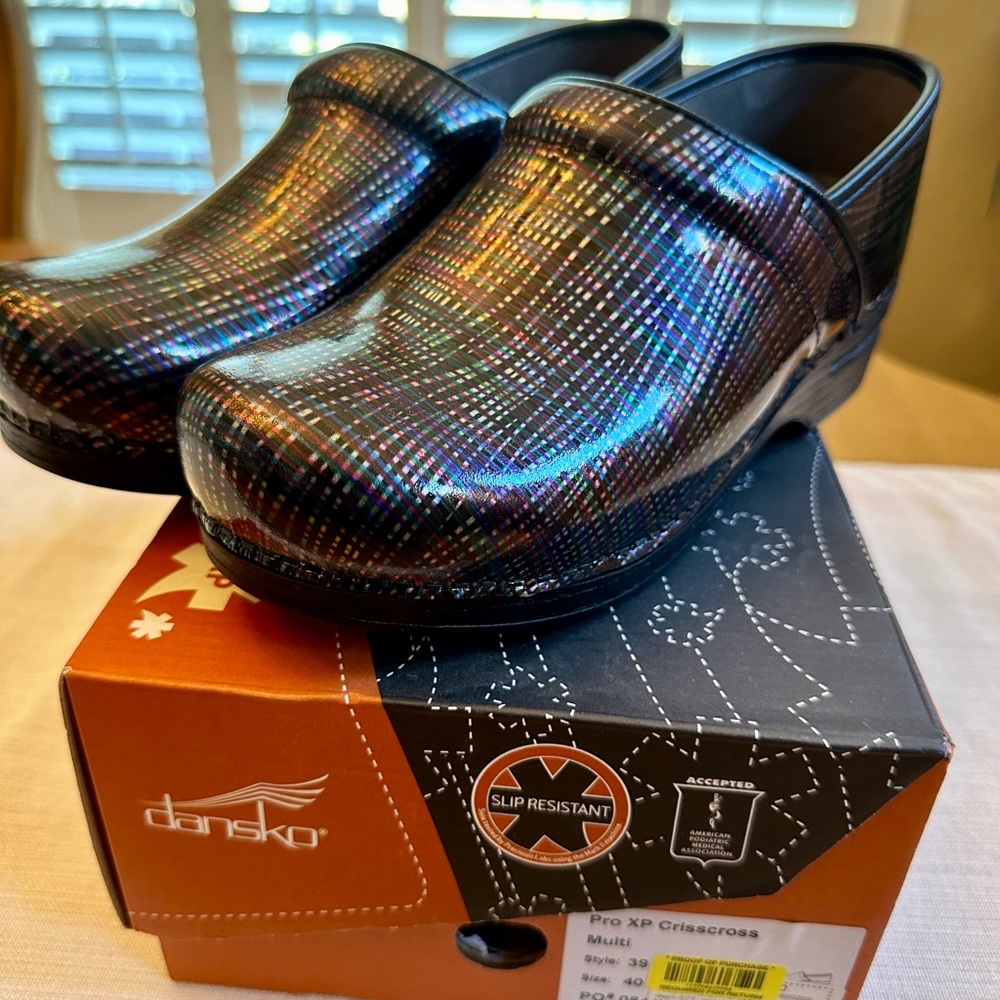 DANSKO Pro XP Sz 9.5-10 EUR 40 Multi Crisscross Women Nursing Clogs